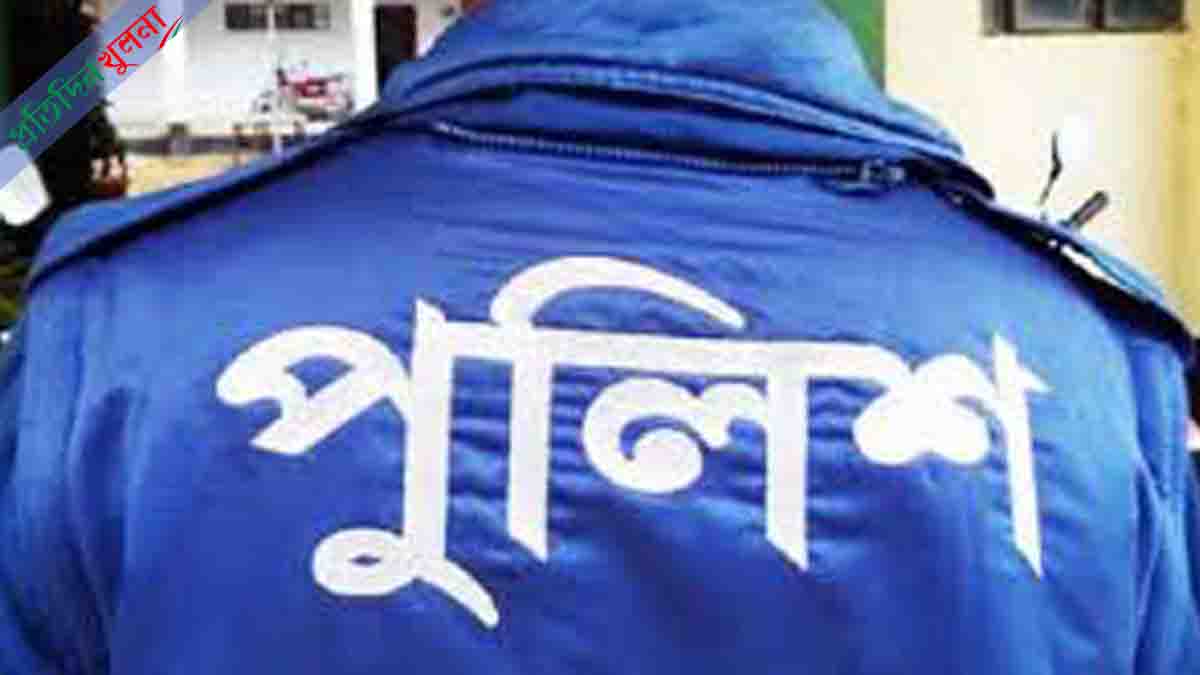 আ.লীগ নেতার বাড়িতে চাঁদাবাজির অভিযোগে পুলিশকে গাছের সঙ্গে বেঁধে পেটালো জনতা