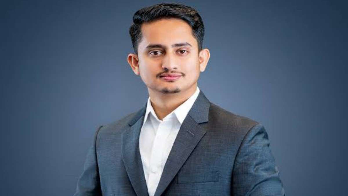 ফেসবুকে তারেক-ফখরুলকে ট্যাগ করে চাঁদাবাজির অভিযোগ তুললেন সারজিস