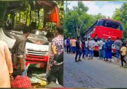 বাগেরহাটে বাসের চাপায় শিক্ষক নিহত, শিক্ষার্থীদের সড়ক অবরোধ