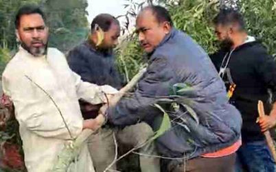 ঢাকা-ভাঙ্গা এক্সপ্রেসওয়েতে ব্যারিকেডের চেষ্টা, বিএনপির নেতৃত্বে অপসারণ