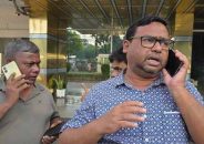 শিববাড়ি মোড়ে ‘আমার দেশ’ পত্রিকার দুই সাংবাদিকের উপর হামলা