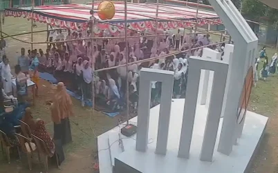 দাওয়াত না পেয়ে বিদ্যালয়ে তালা, বিএনপির ৬ নেতা আজীবন বহিষ্কার