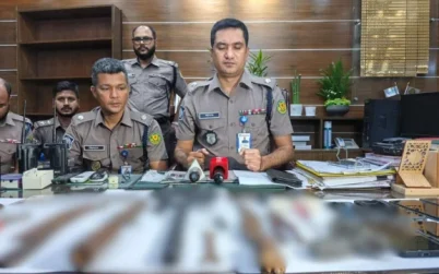 থানায় গিয়ে এসপি জানালেন তিনিও ছিনতাইয়ের শিকার
