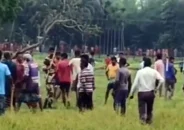 বাংলাদেশি গরু ধরে নিয়ে যাওয়ার সময় বিএসএফকে প্রতিহত করল এলাকাবাসী
