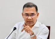 জ্বালানি সচিবকে গ্যাস সংকট মোকাবিলার তাগিদ প্রধানমন্ত্রীর