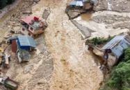 নেপালের ভোটেকোশি নদীতে আকস্মিক বন্যার নেপথ্যে কী?