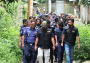 অপরাধীদের আস্তানা গুঁড়িয়ে দিতে জঙ্গল সলিমপুরে অভিযান