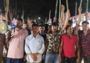 মাদকের বিরুদ্ধে লাঠি হাতে সুন্দরগঞ্জের মানুষ