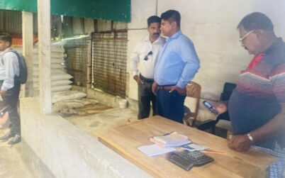 অবৈধভাবে সার মজুদের দায়ে গাজীপুরে দুই সার ব্যবসায়ীকে ২ লাখ টাকা জরিমানা