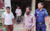 সিলিকা জেল মেশানো চিংড়ি জব্দ, দুই ব্যবসায়ীকে জরিমানা