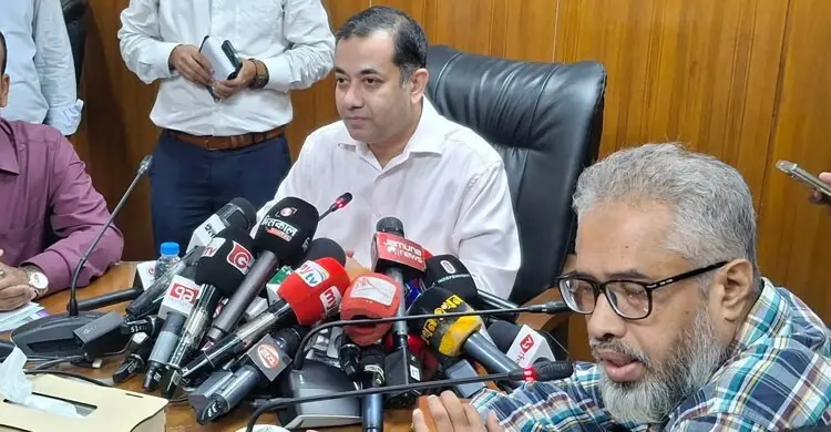 ‘সাংবাদিকদের আইনের আওতায় আনতে আদালতের অনুমতির প্রস্তাব বিবেচনায়’
