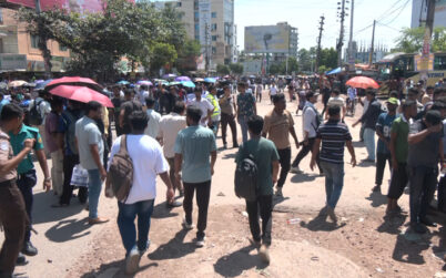 বিশ্ববিদ্যালয় শিক্ষার্থী আজমুল হত্যার প্রতিবাদে উত্তাল খুলনা, সড়ক অবরোধ