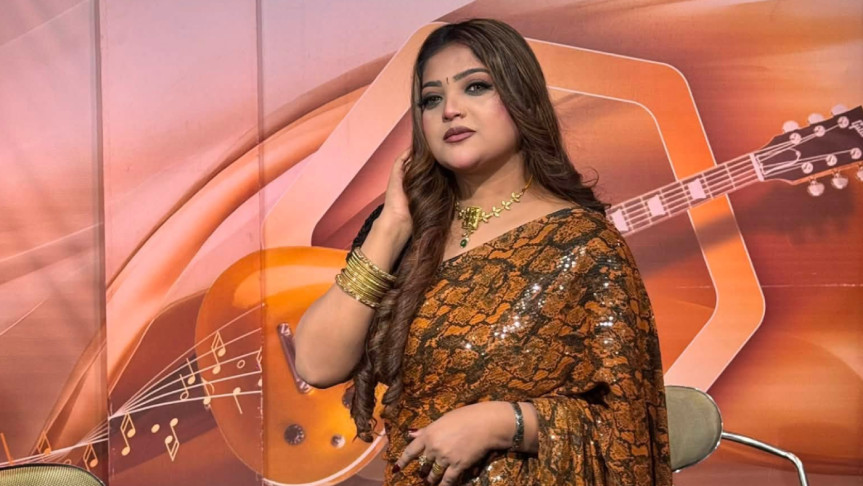বাবা হারালেন সংগীতশিল্পী সালমা