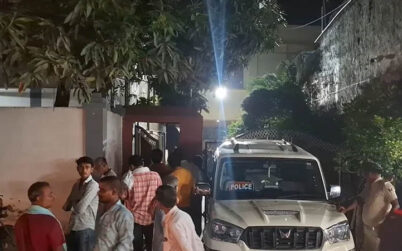 গাড়িতে আটকে রেখে পেট্রোল ঢেলে আগুন, ভারতীয় সেনাসদস্যের মৃত্যু